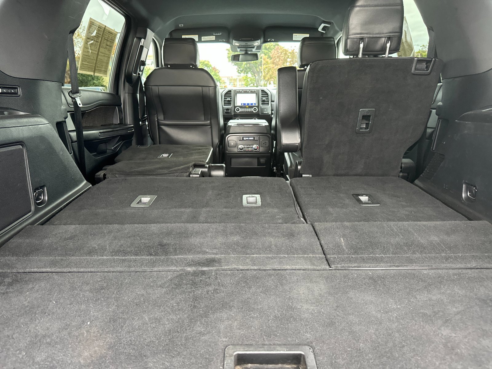 Used 2020 Ford Expedition Limited image 16