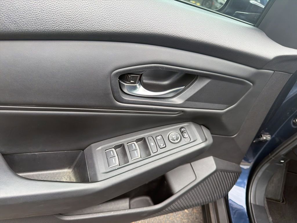 Used 2023 Honda Accord EX image 11