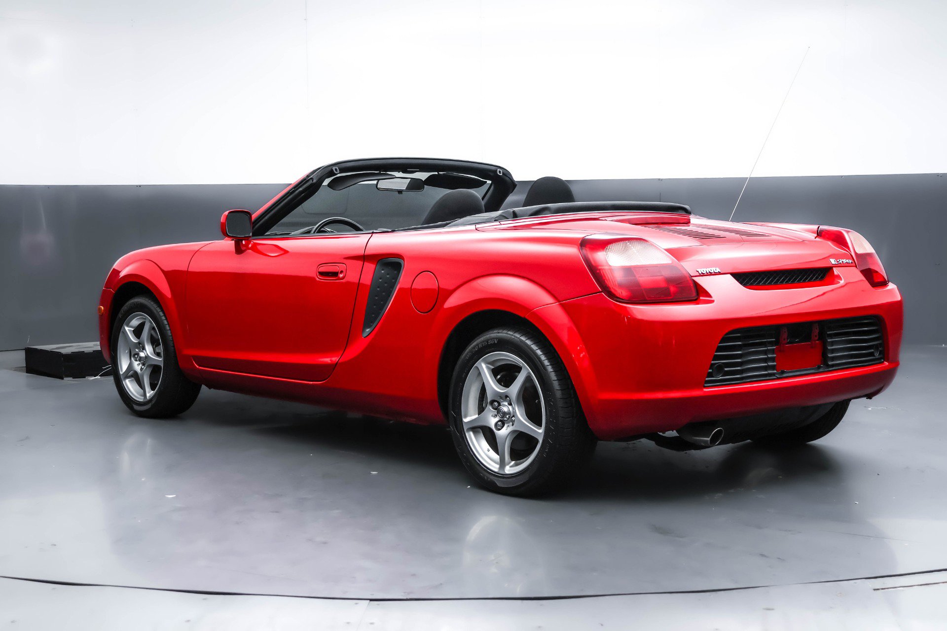 Used 2001 Toyota MR2 image 21