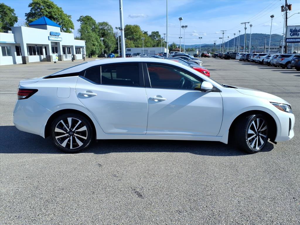 Used 2024 Nissan Sentra SV w/ SV Premium Package FWD image 3