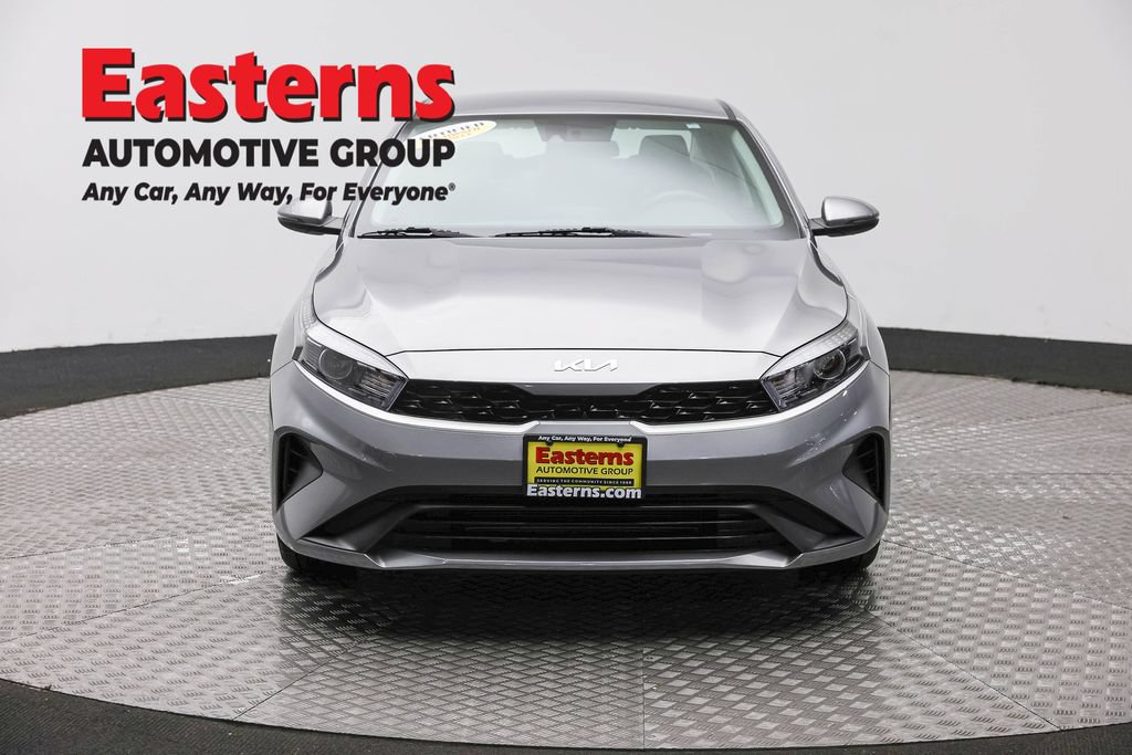 Used 2023 Kia Forte LXS w/ LXS Technology Package FWD image 4