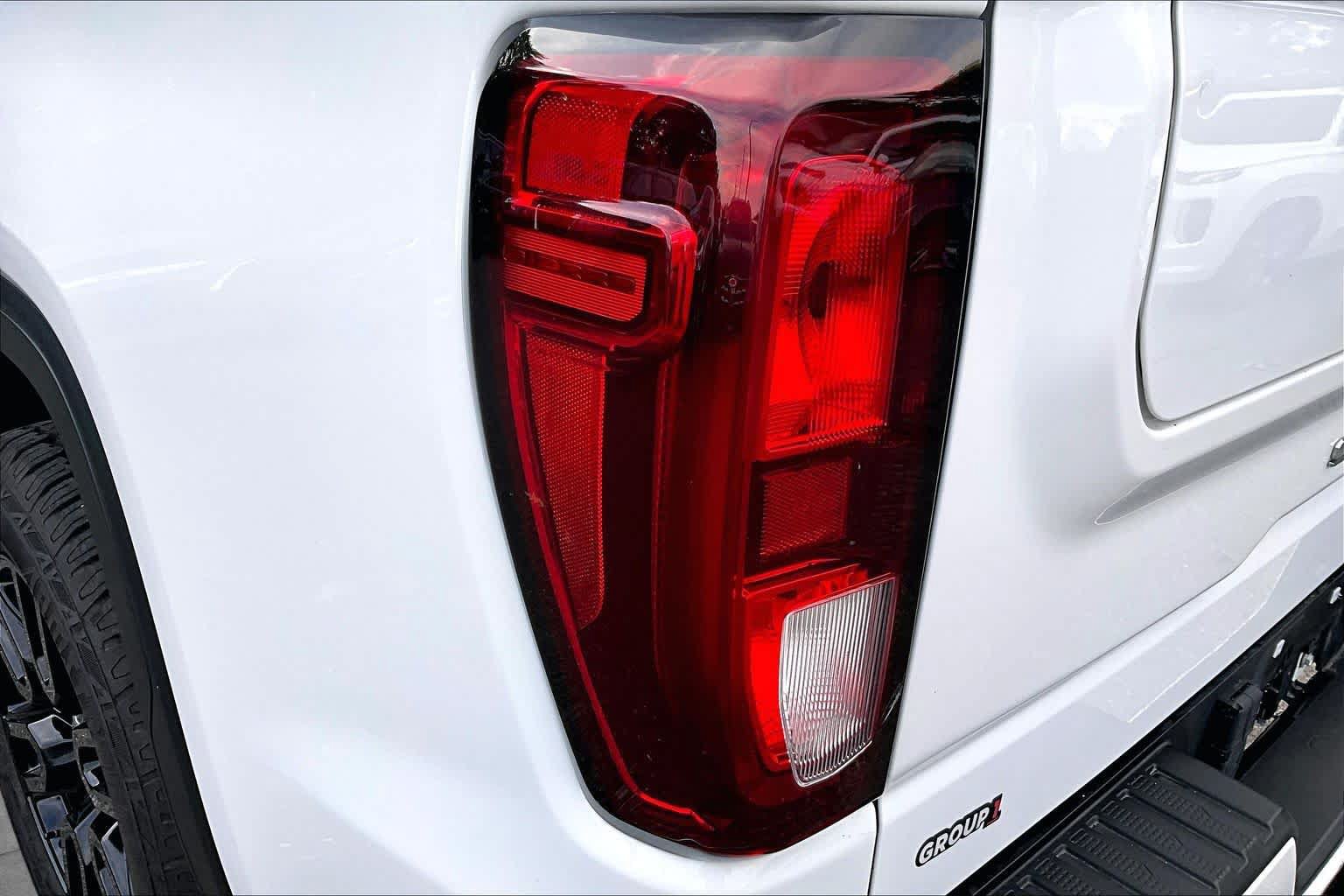 Used 2022 GMC Sierra 1500 Elevation w/ Preferred Package AWD/4WD image 26