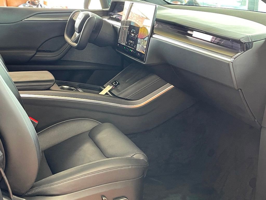 Used 2022 Tesla Model X Plaid image 24
