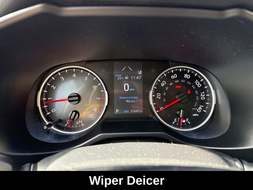 Used 2021 Toyota RAV4 XLE Premium image 16