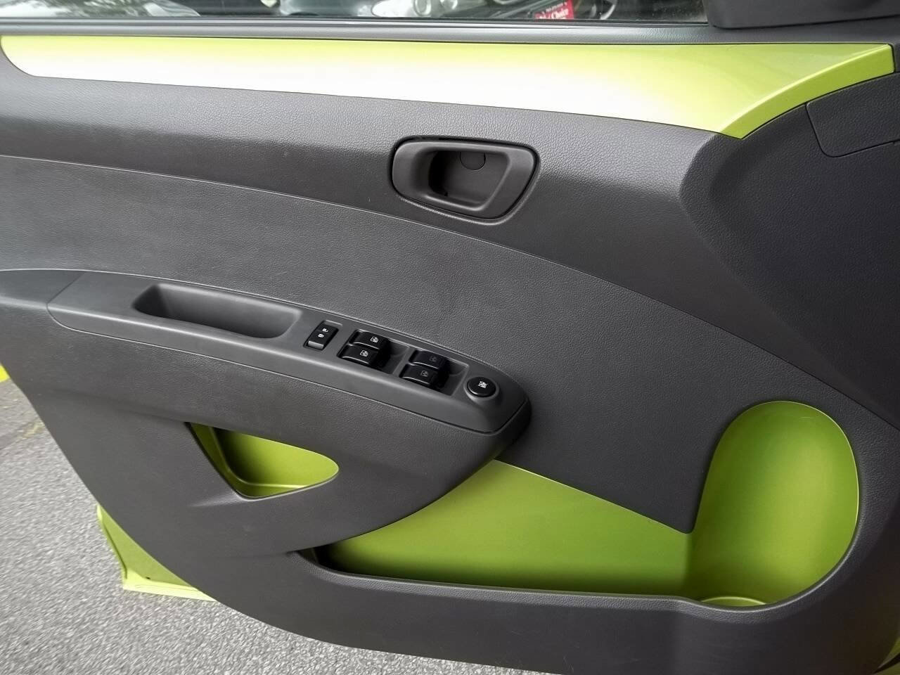 Used 2013 Chevrolet Spark LT image 13