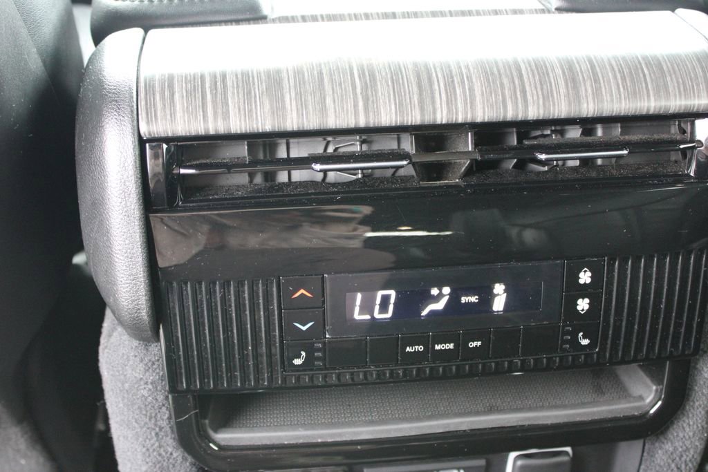 Used 2024 Jeep Wagoneer Series II image 28