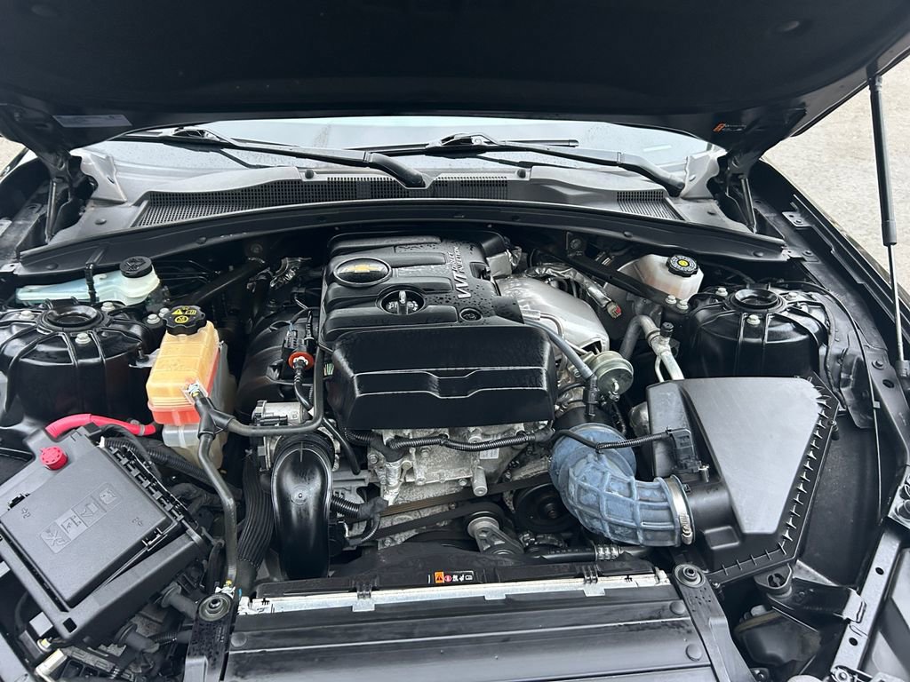Used 2022 Chevrolet Camaro LT RWD image 29