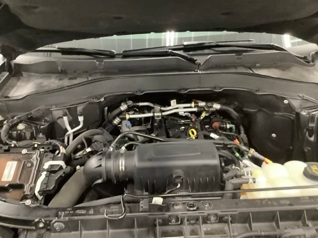 Used 2023 Ford Explorer XLT AWD/4WD image 18