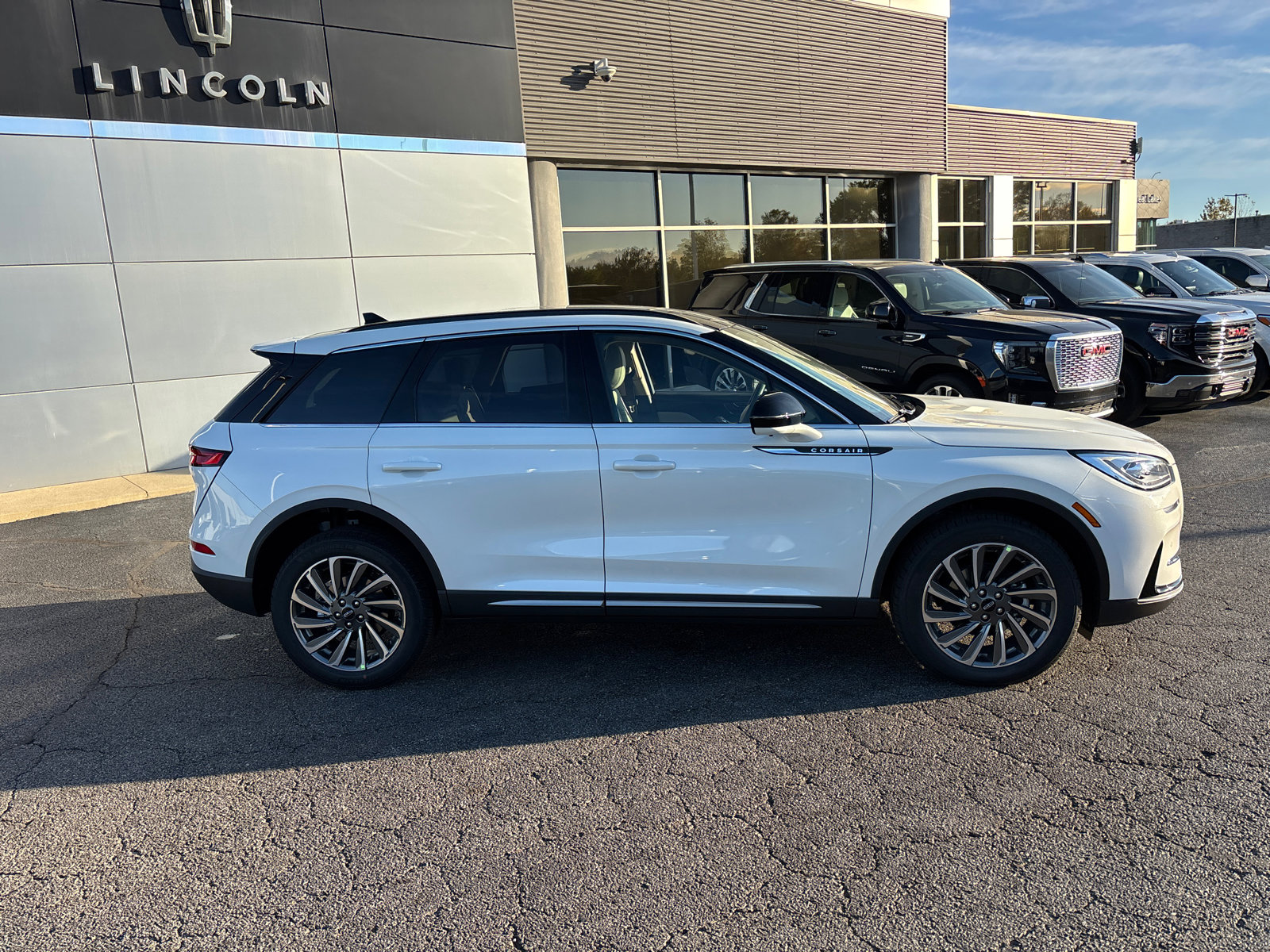 New 2026 Lincoln Corsair Reserve image 8