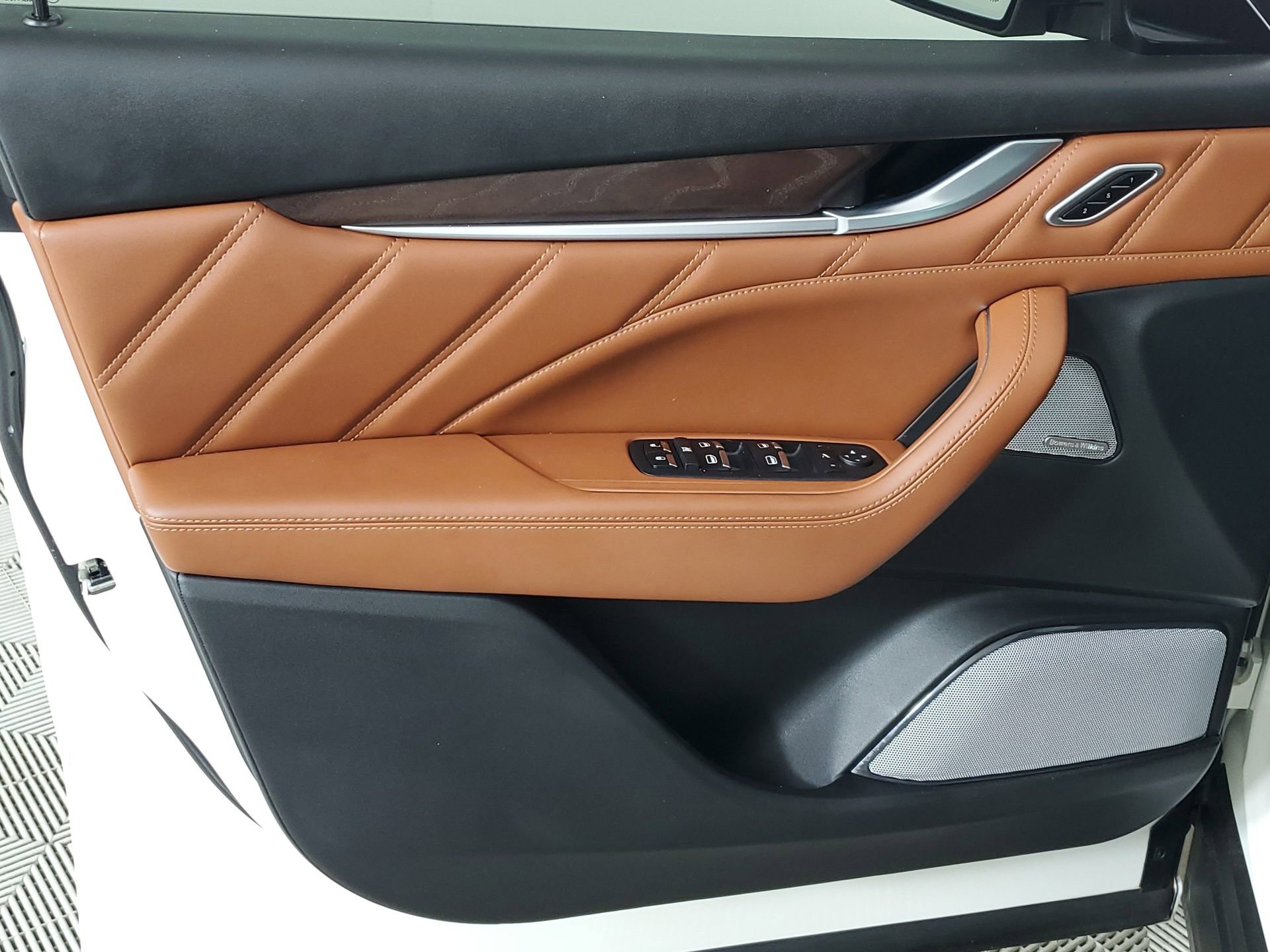 Used 2023 Maserati Levante Modena S image 23