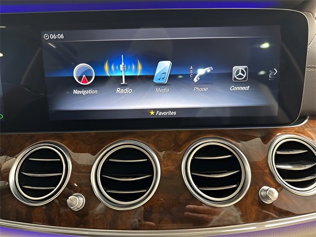 Used 2020 Mercedes-Benz E 350 4MATIC Sedan image 18