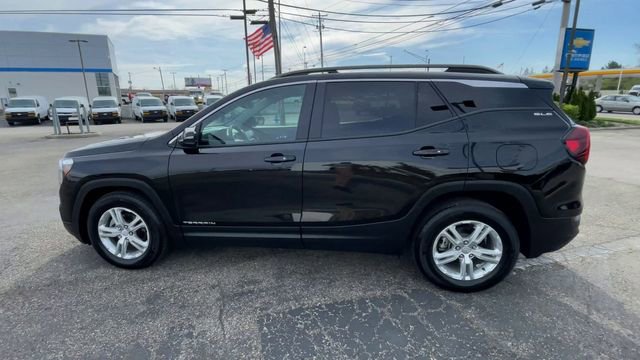 Used 2023 GMC Terrain SLE w/ Driver Convenience Package FWD image 7
