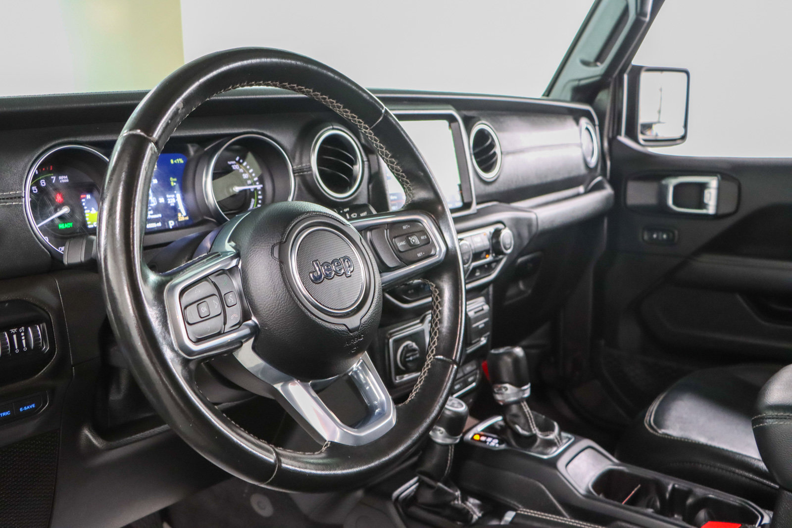 Used 2021 Jeep Wrangler Unlimited Sahara image 24