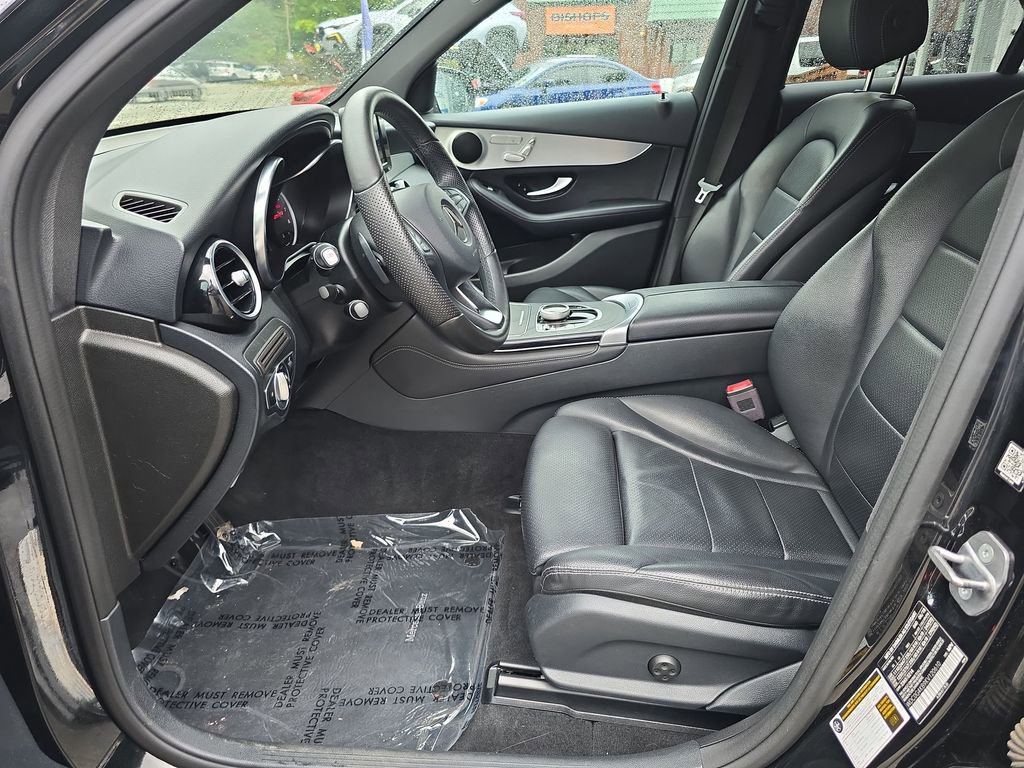 Used 2019 Mercedes-Benz GLC 300 4MATIC image 22