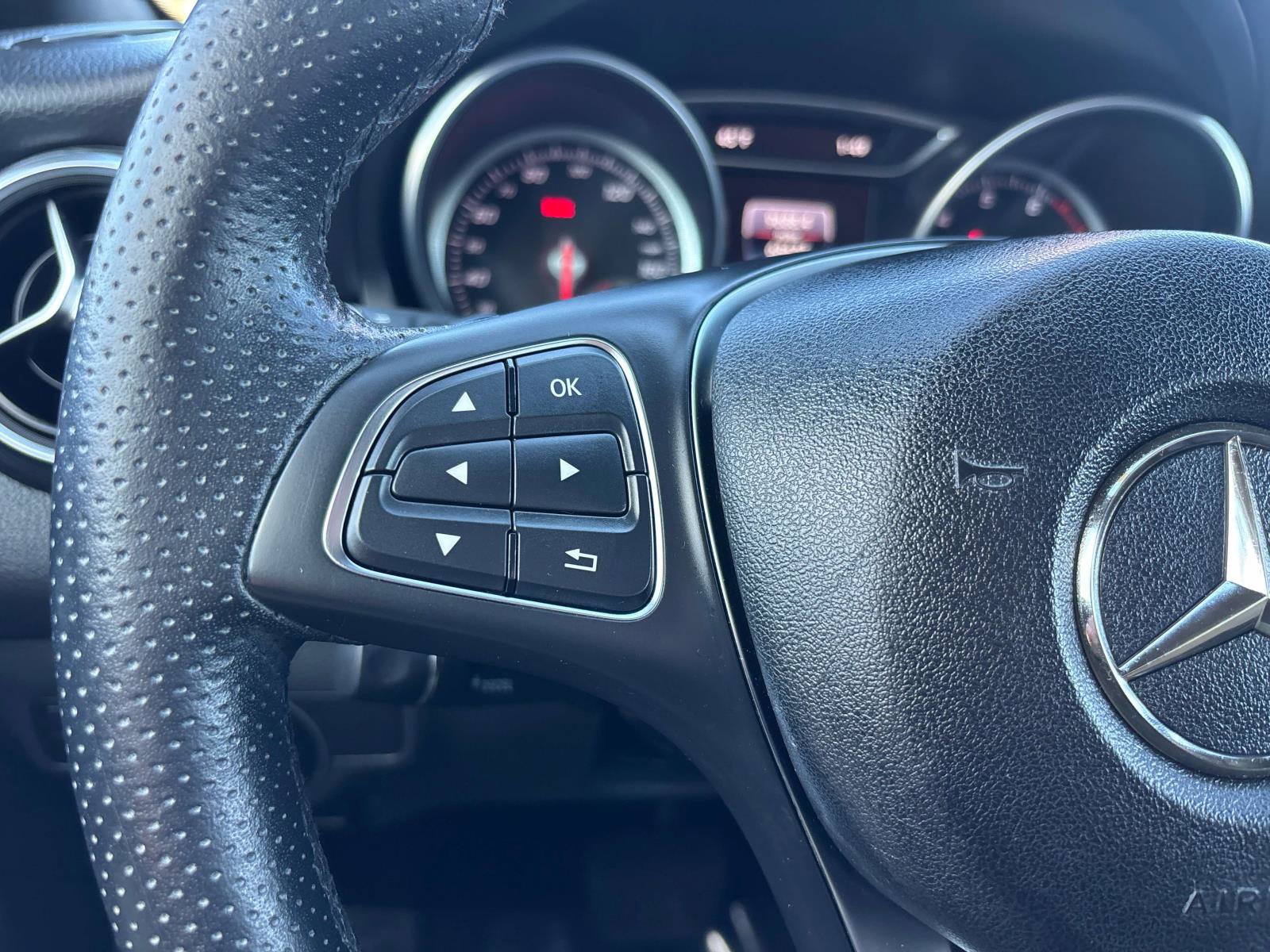 Used 2020 Mercedes-Benz GLA 250 4MATIC image 21