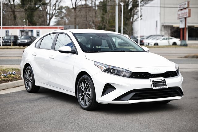 Used 2024 Kia Forte LXS image 14