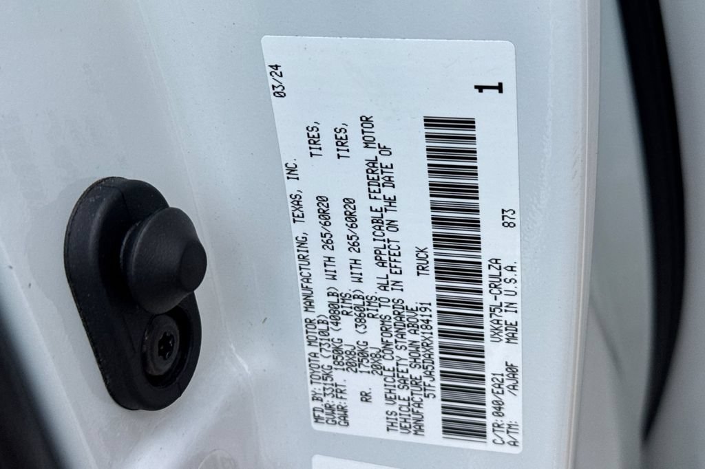 Used 2024 Toyota Tundra Limited AWD/4WD image 34