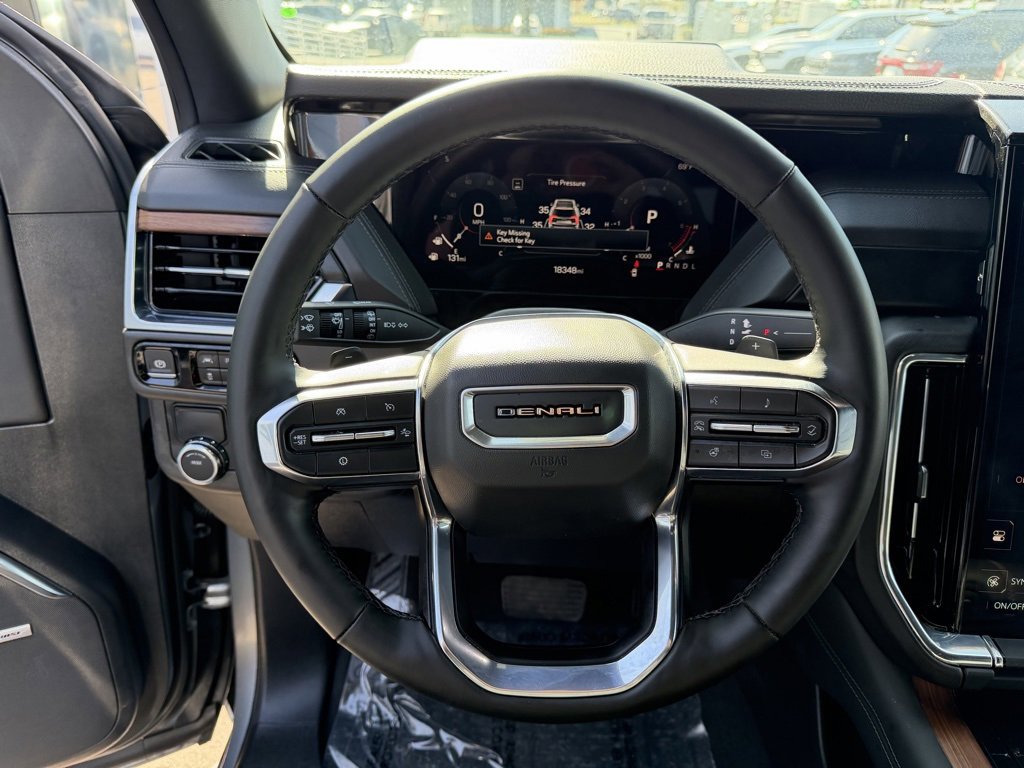 Used 2025 GMC Yukon Denali image 17