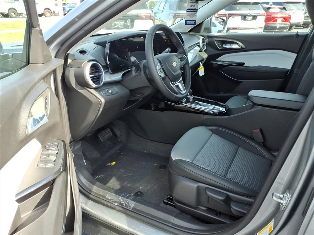 New 2026 Chevrolet Trax LT w/ Driver Confidence Package image 11
