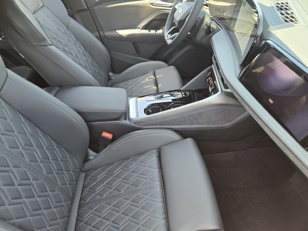 New 2026 Audi SQ5 Prestige AWD/4WD image 17
