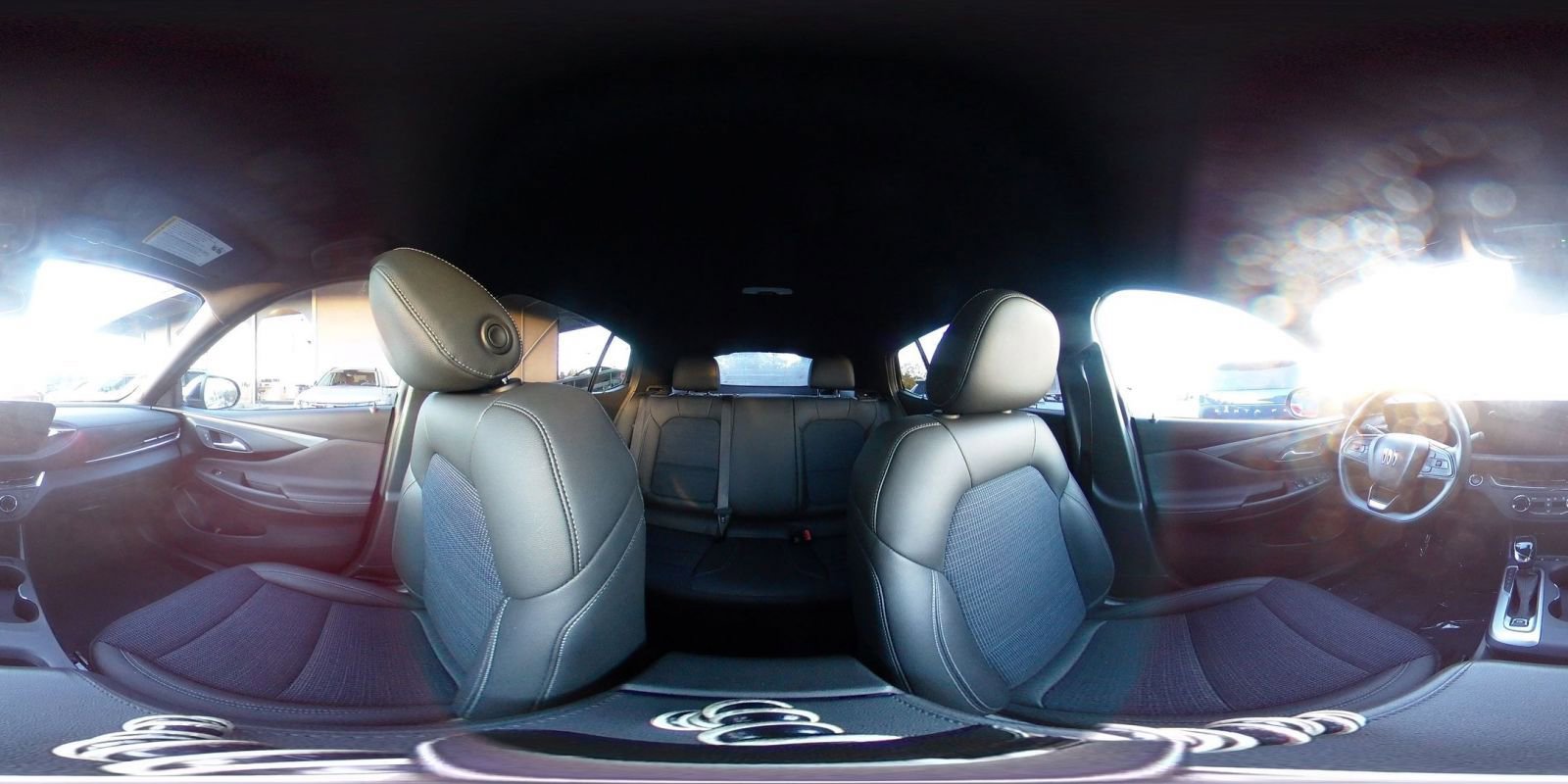 Used 2025 Buick Envista Preferred image 42