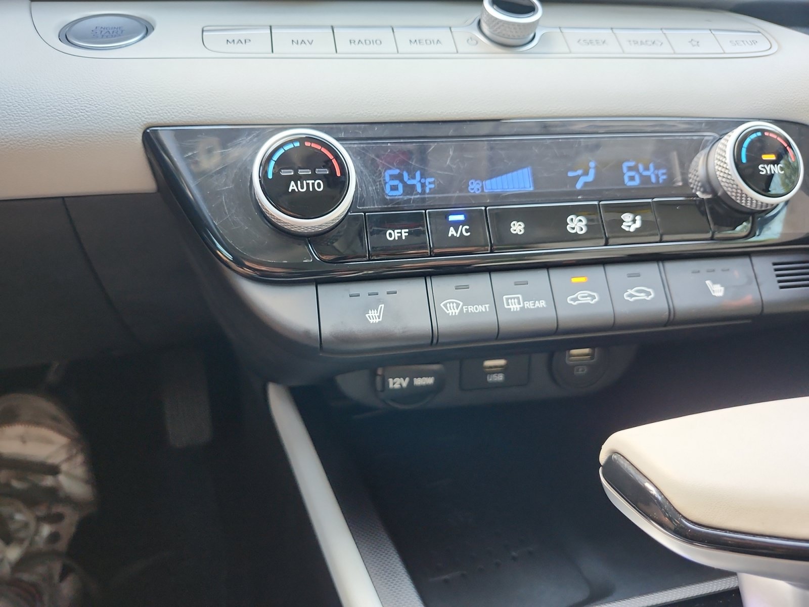Used 2023 Hyundai Elantra Limited w/ Cargo Package FWD image 21