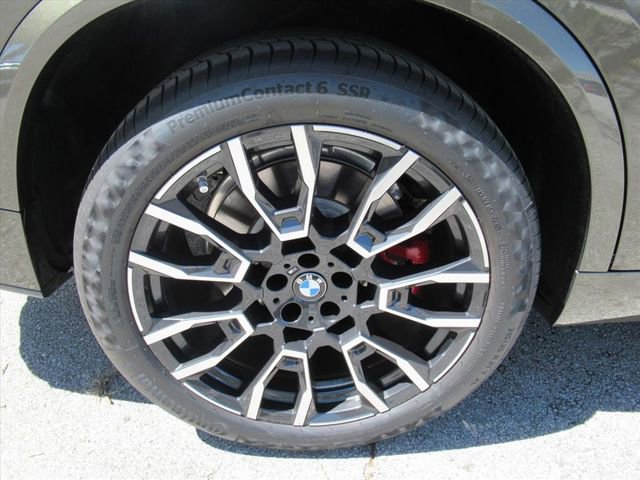 Used 2026 BMW X5 xDrive50e image 8