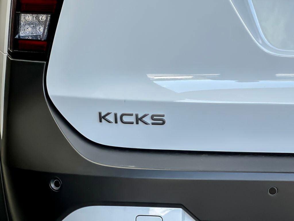Used 2026 Nissan Kicks SV FWD image 25