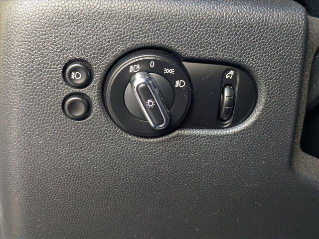Used 2019 MINI Cooper S image 13