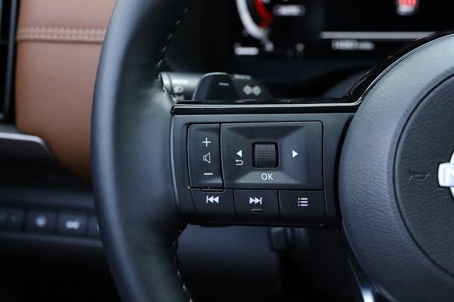 Certified 2025 Nissan Pathfinder Platinum AWD/4WD image 14