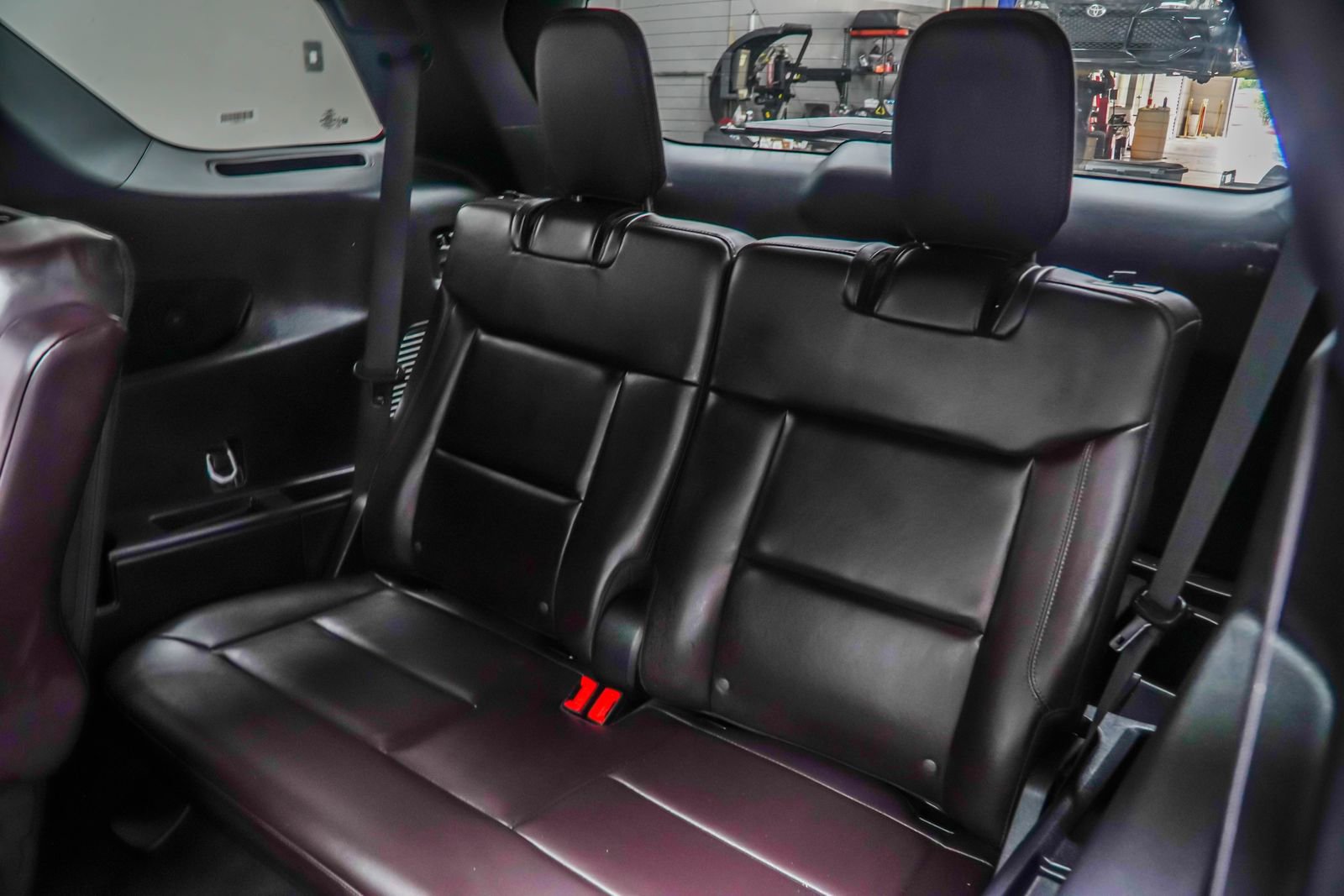 Used 2025 Ford Explorer Platinum w/ LUX Leather Package AWD/4WD image 40