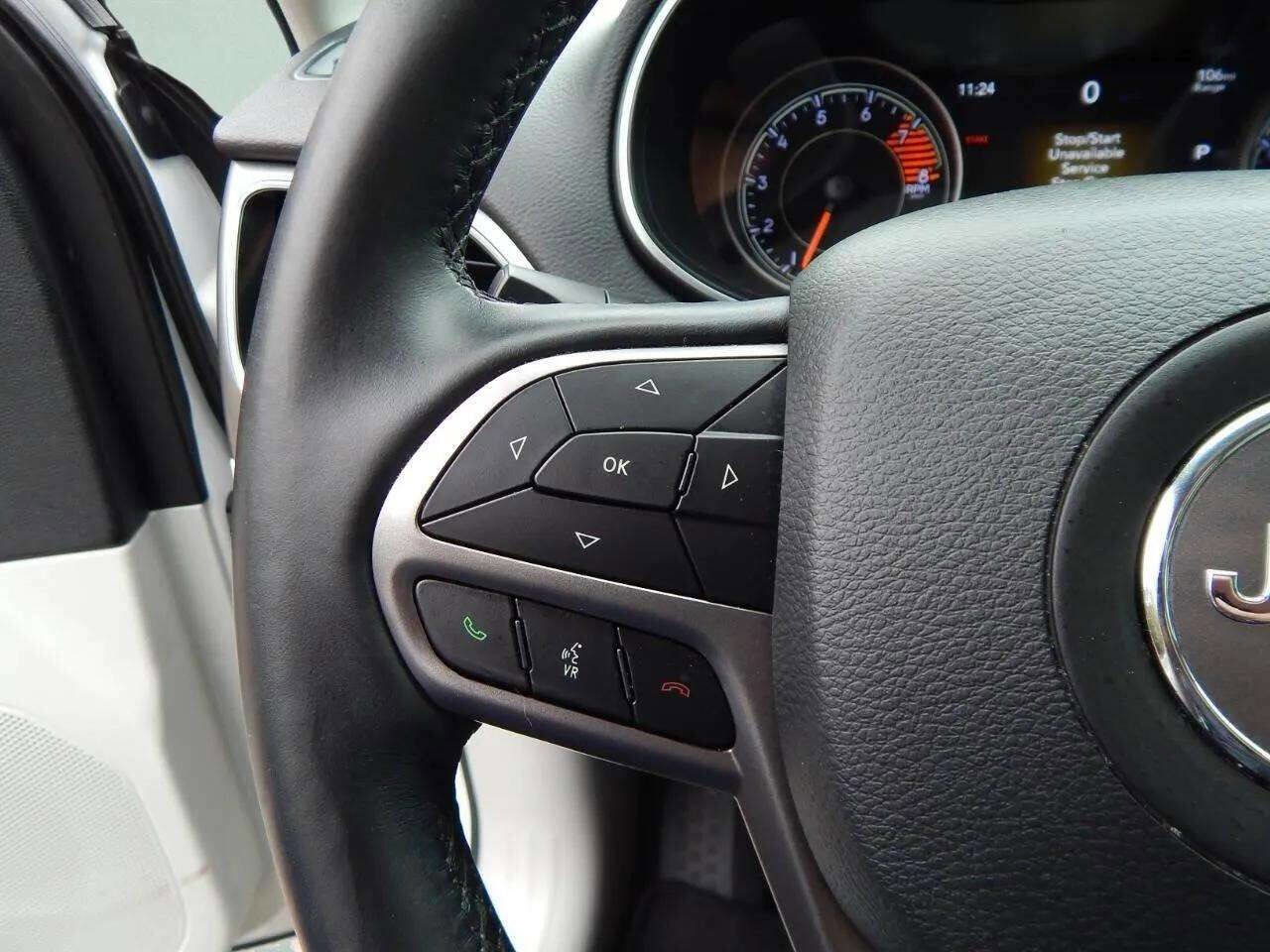 Used 2020 Jeep Cherokee Limited w/ Technology Group image 14