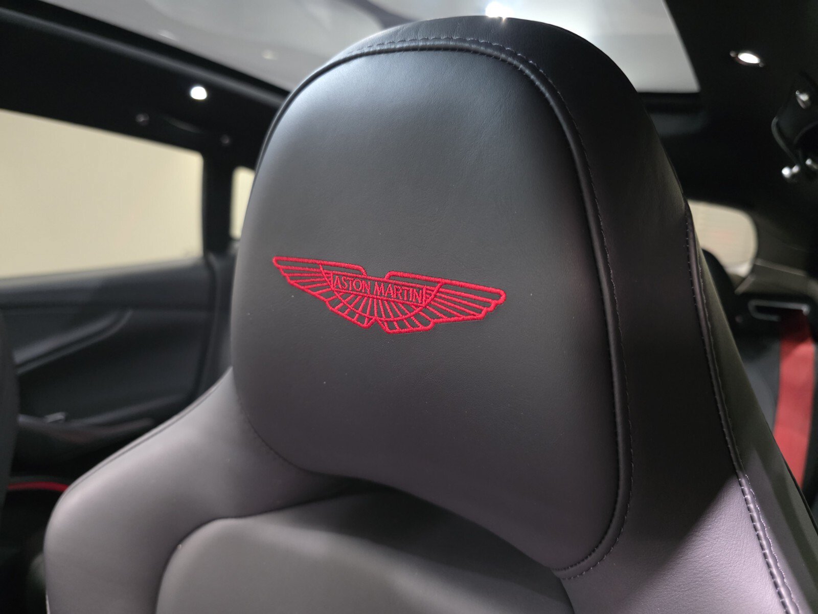 Used 2023 Aston Martin DBX 707 AWD/4WD image 5