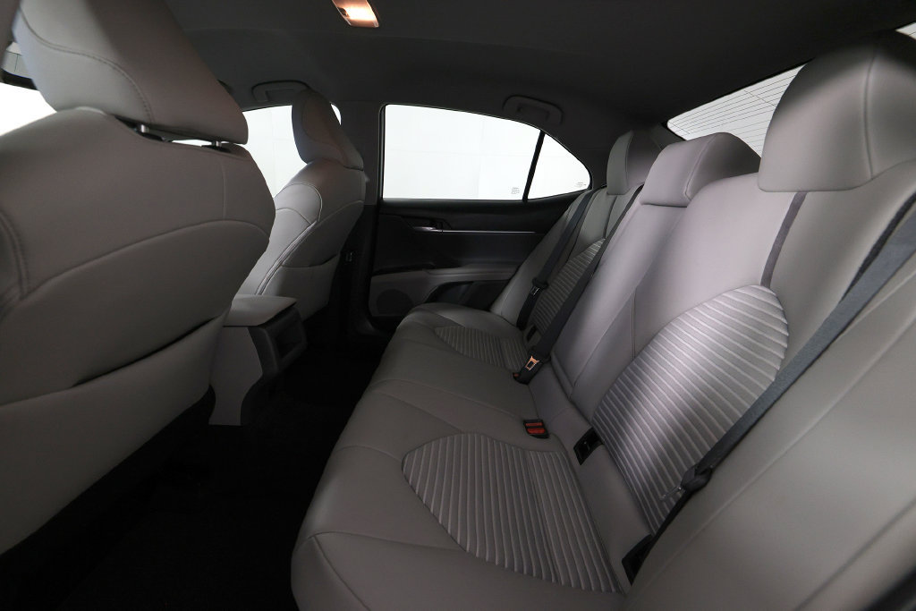 Used 2023 Toyota Camry SE FWD image 13