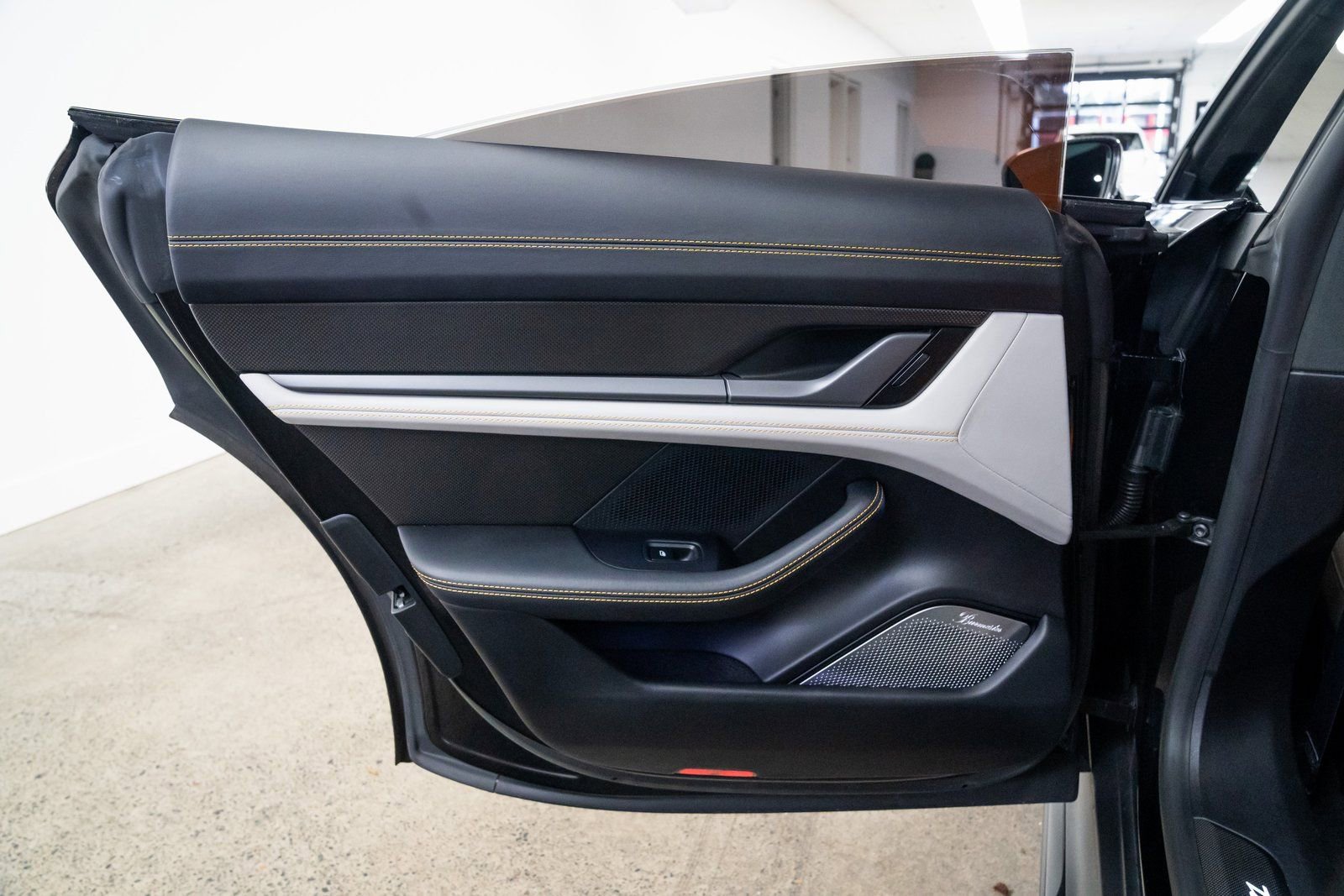 Used 2023 Porsche Taycan Turbo S image 20