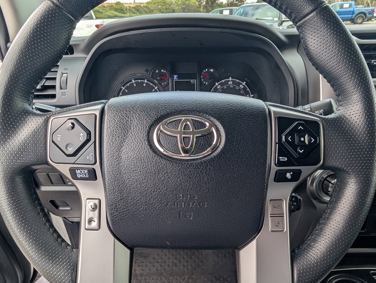 Used 2022 Toyota 4Runner SR5 Premium w/ Moonroof Package RWD image 19