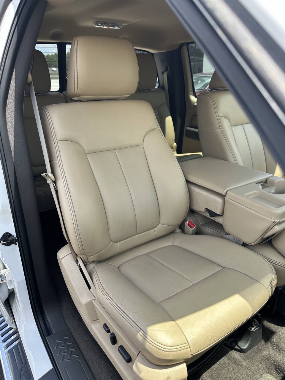 Used 2011 Ford F150 Lariat w/ Lariat Chrome Pkg RWD image 19