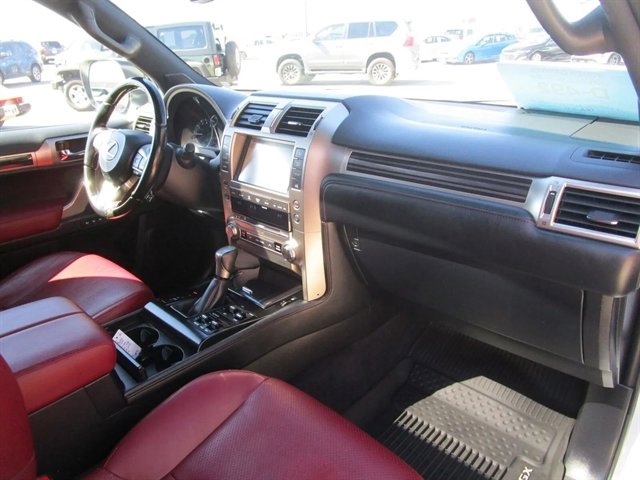 Used 2021 Lexus GX 460 Luxury w/ Off Road Package AWD/4WD image 19
