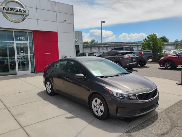 Used 2017 Kia Forte LX FWD image 2