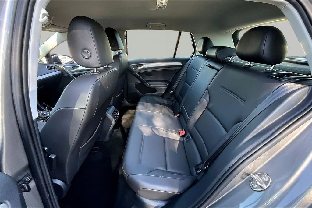 Used 2015 Volkswagen e-Golf SEL Premium FWD image 22