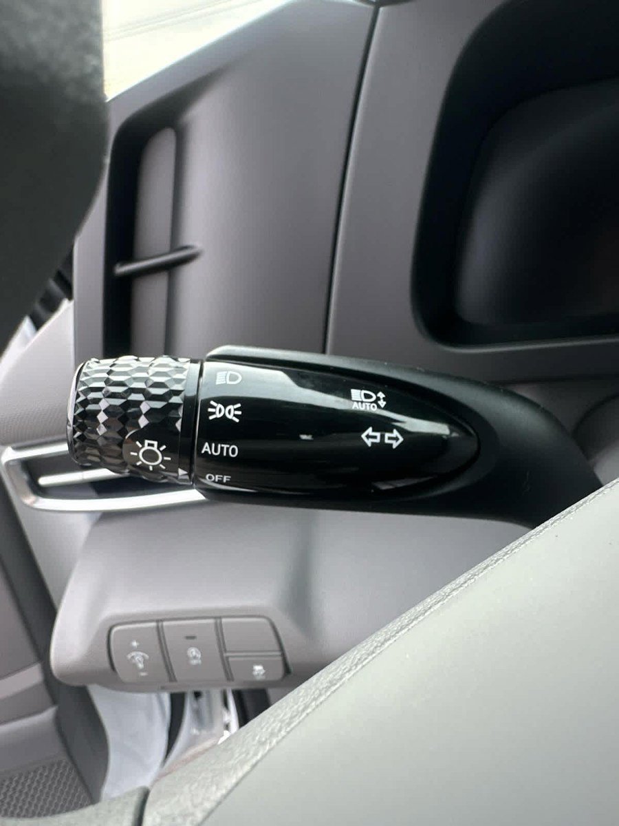 New 2026 Hyundai Elantra SE FWD image 12