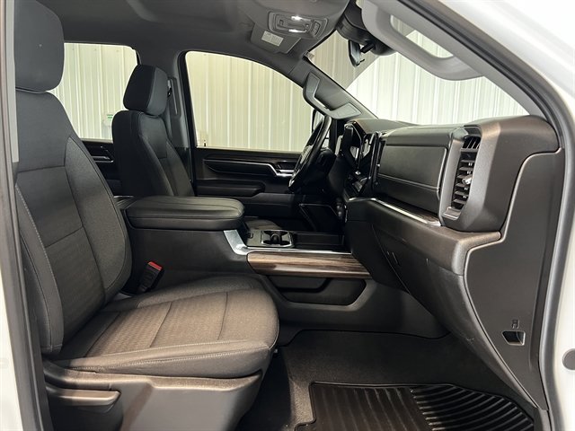 Used 2024 Chevrolet Silverado 3500 LT image 33