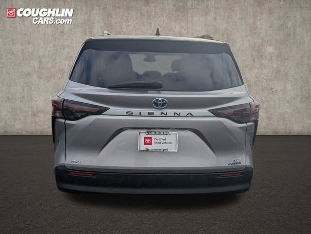 Used 2024 Toyota Sienna XLE w/ XLE Plus Package image 6