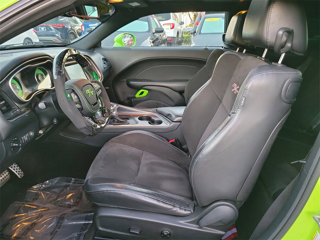 Used 2015 Dodge Challenger R/T Plus image 9