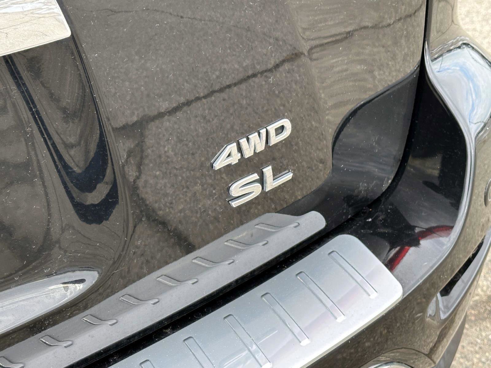 Used 2019 Nissan Pathfinder SL image 8