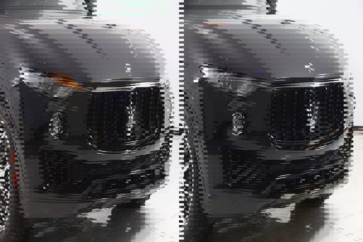 Used 2018 Maserati Levante S GranSport image 44