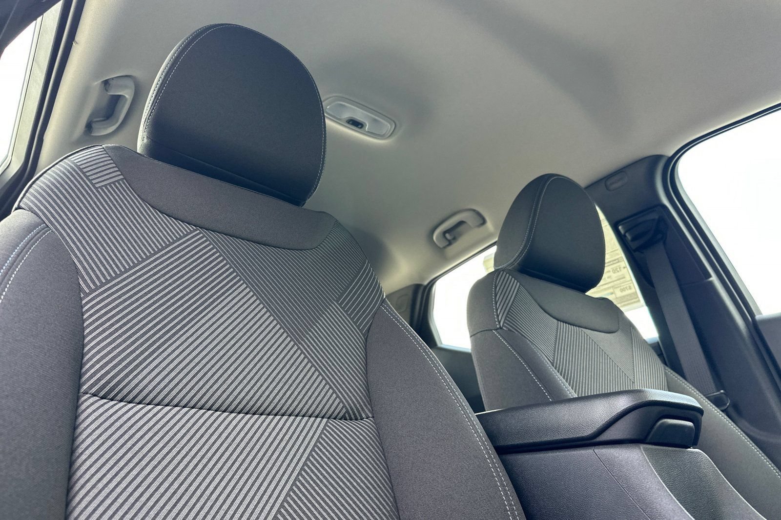 New 2027 Chevrolet Bolt LT w/ Comfort Package FWD image 17