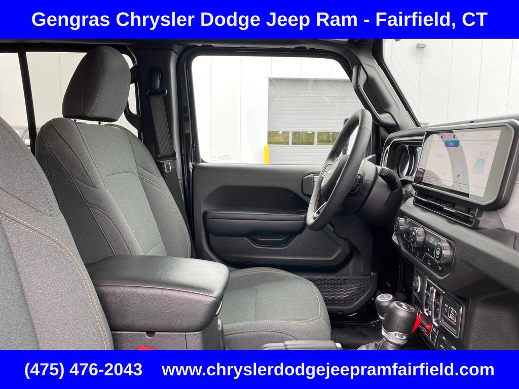 Used 2024 Jeep Wrangler Unlimited AWD/4WD image 41