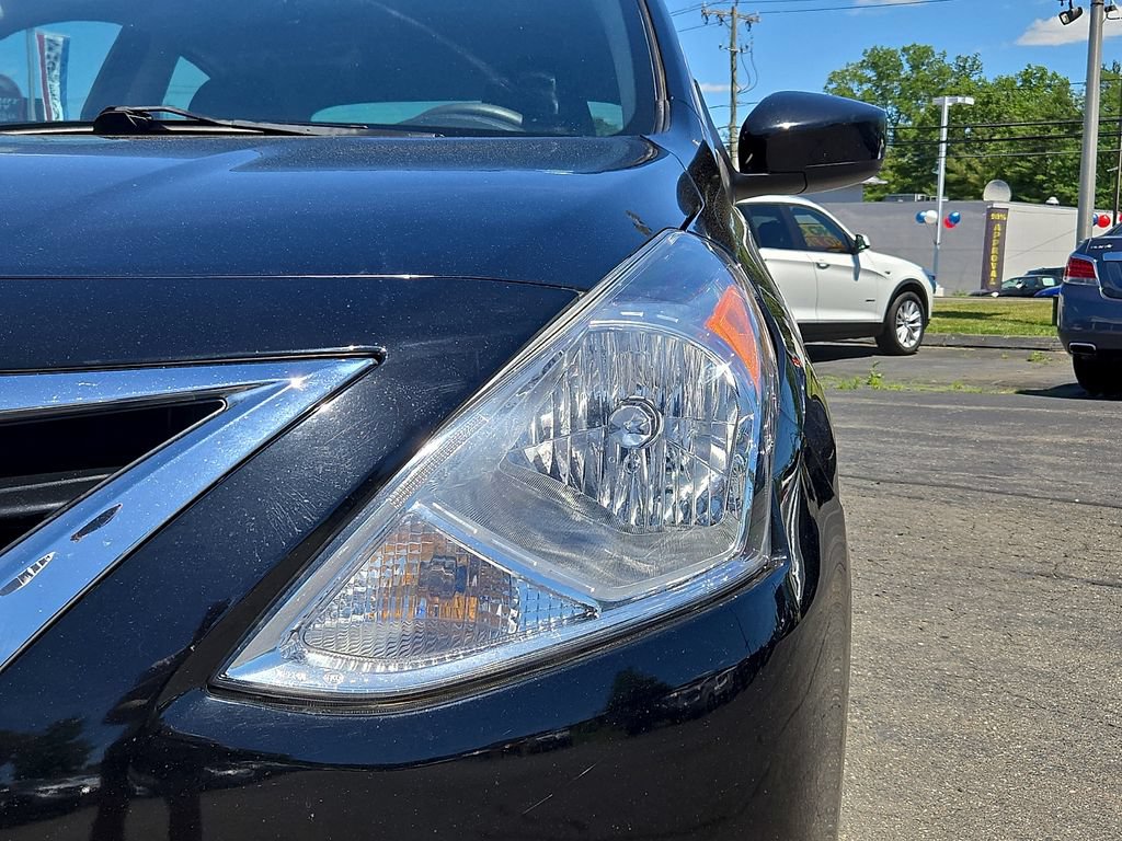 Used 2018 Nissan Versa SV FWD image 14