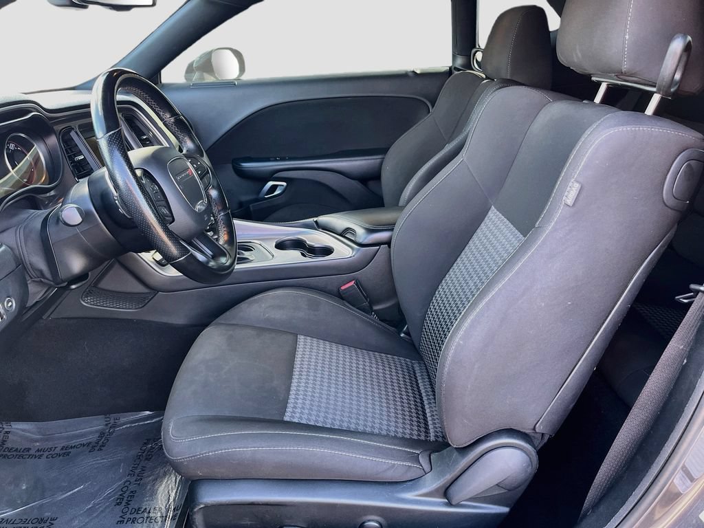 Used 2022 Dodge Challenger GT RWD image 19